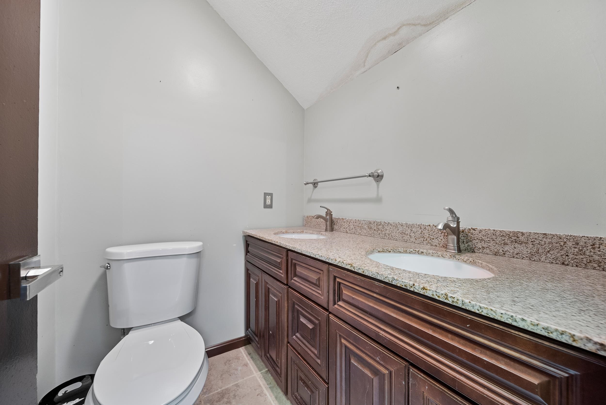 91 Plaistow Road Unit: 8