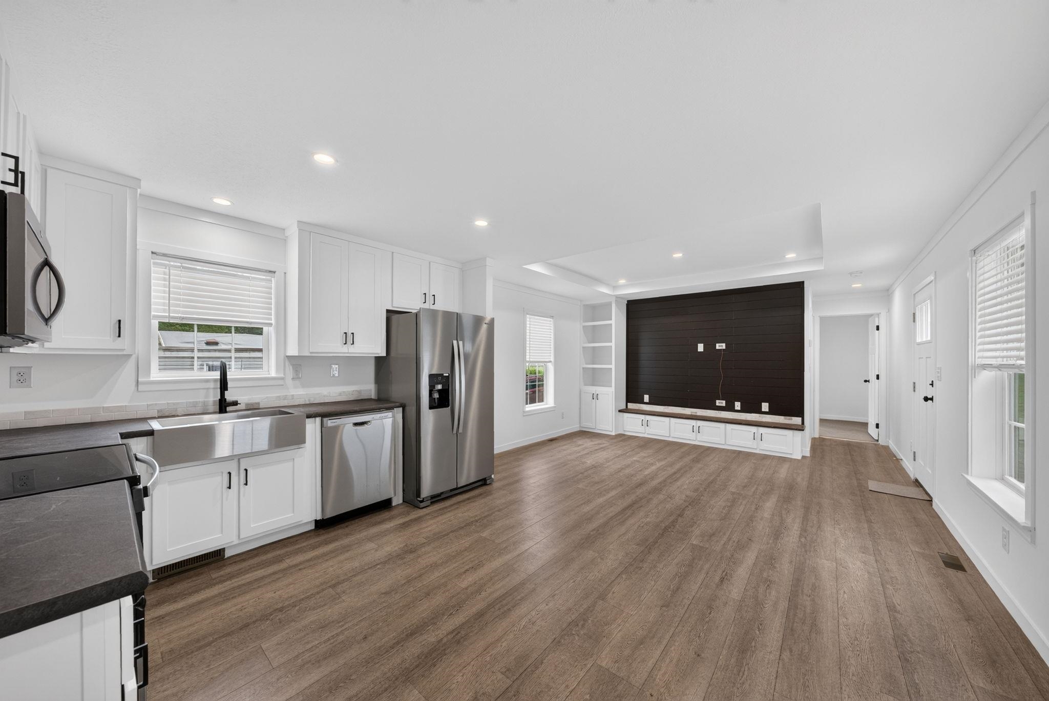 111 Old Brookline Road Unit: 2