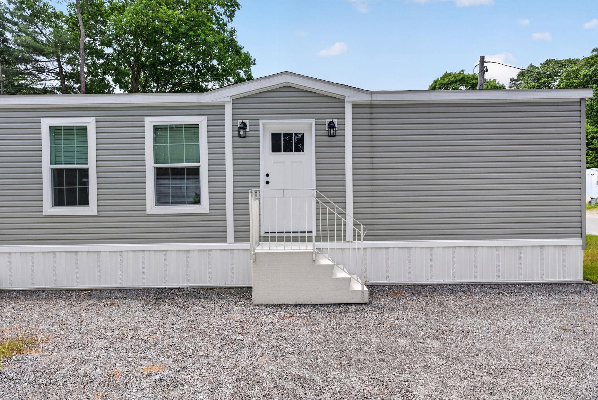 111 Old Brookline Road Unit: 2