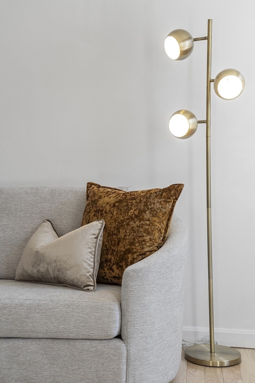 78 Swan Street # 213