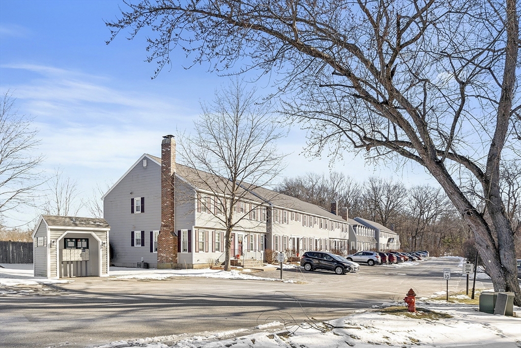 78 Swan Street # 213