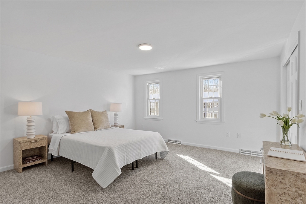 78 Swan Street # 213