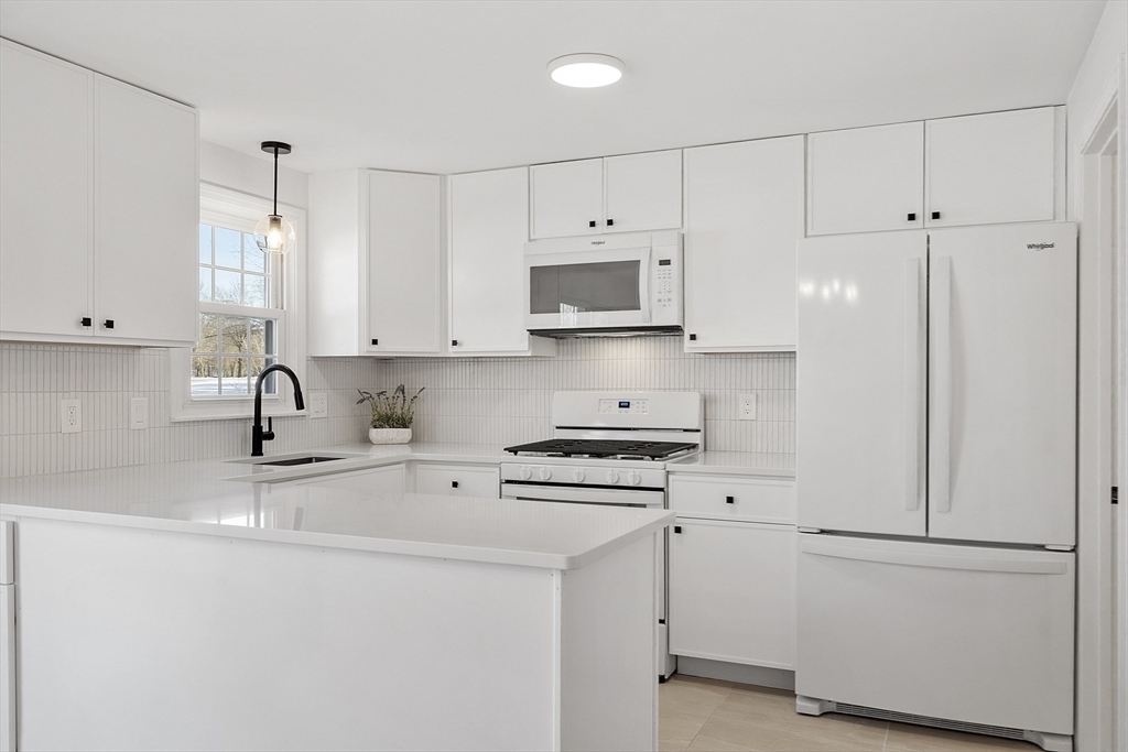 78 Swan Street # 213