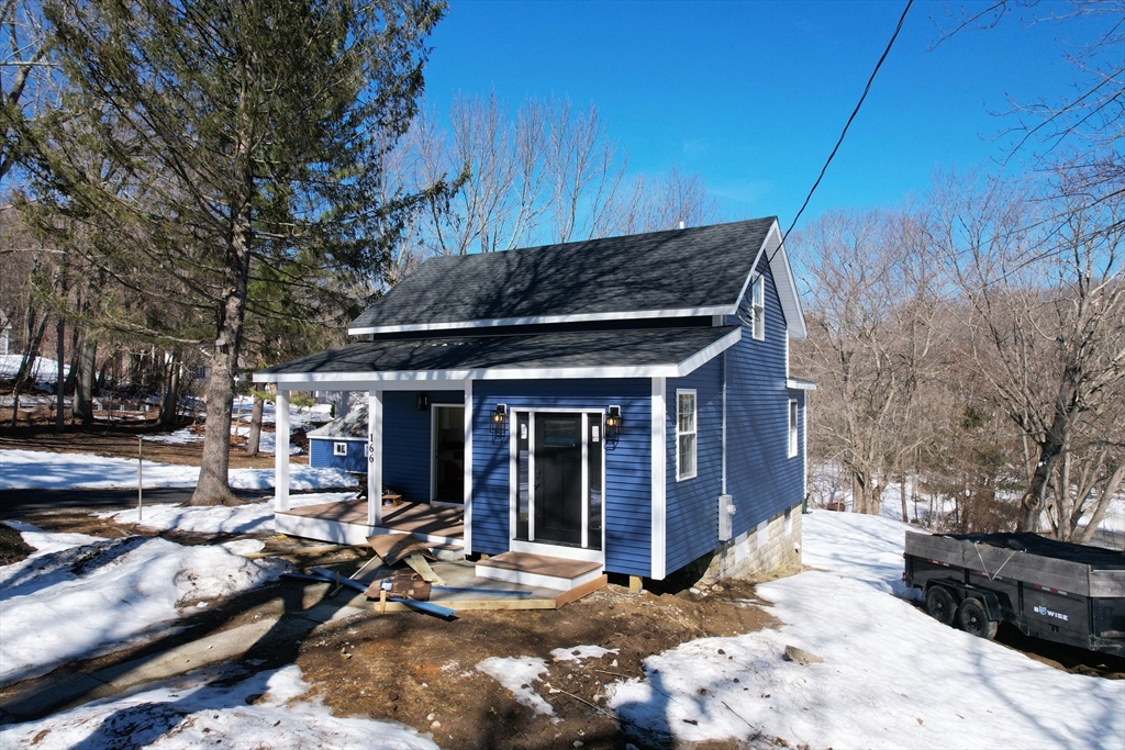 166 Leicester St