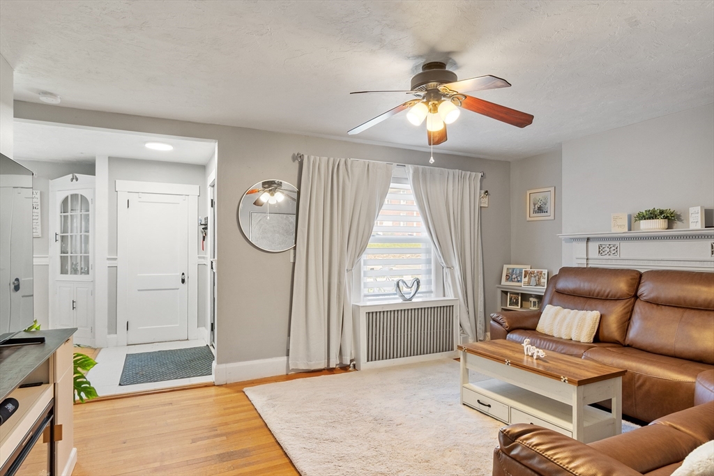 159 East St
