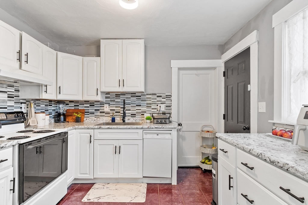 159 East St