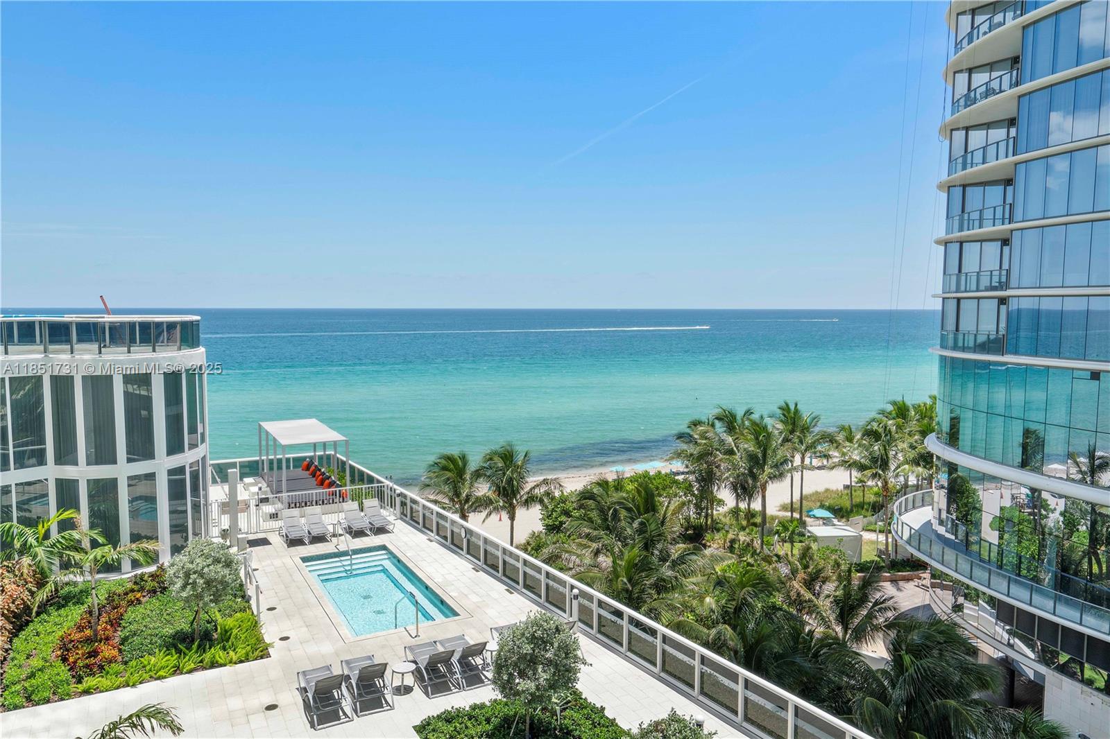 15811 Collins Ave # 607