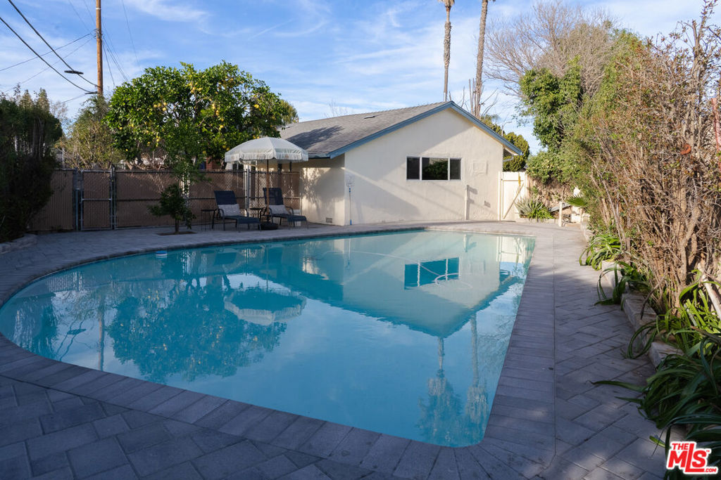 22736 Cantlay Street