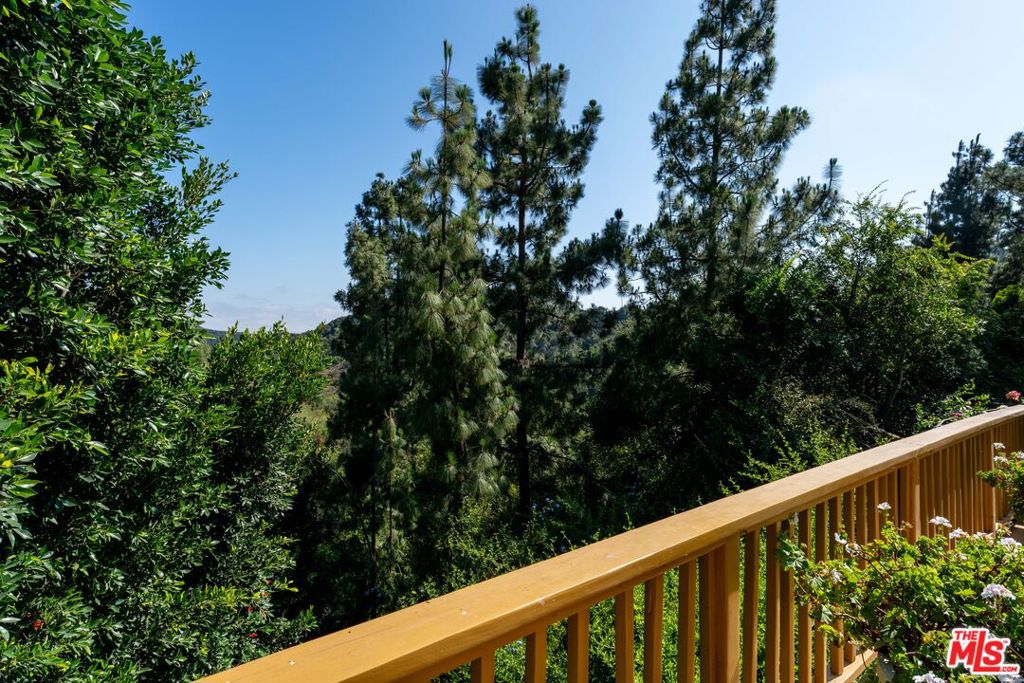 12750 Mulholland Drive