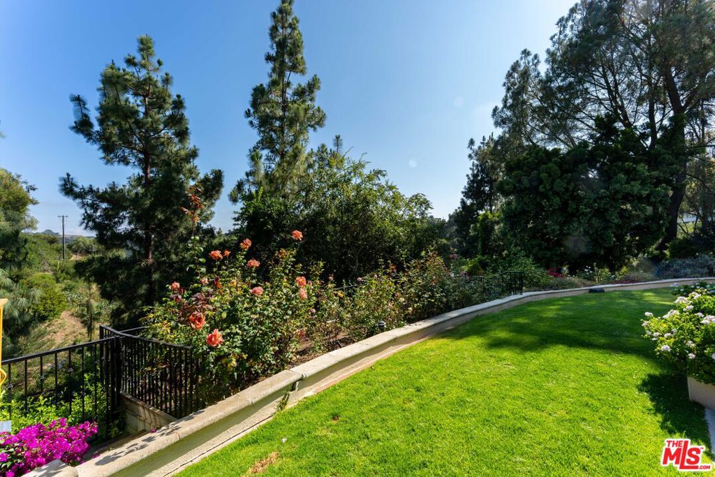 12750 Mulholland Drive