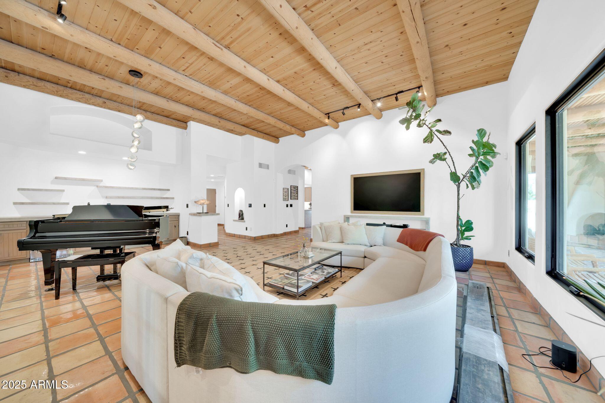 110 E Concorda Drive