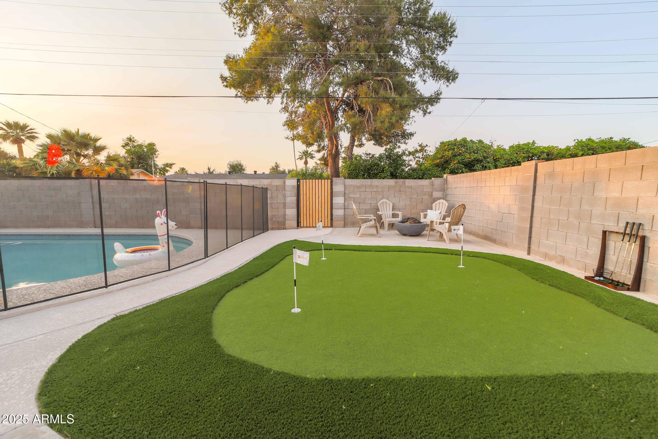 1224 E Alameda Drive