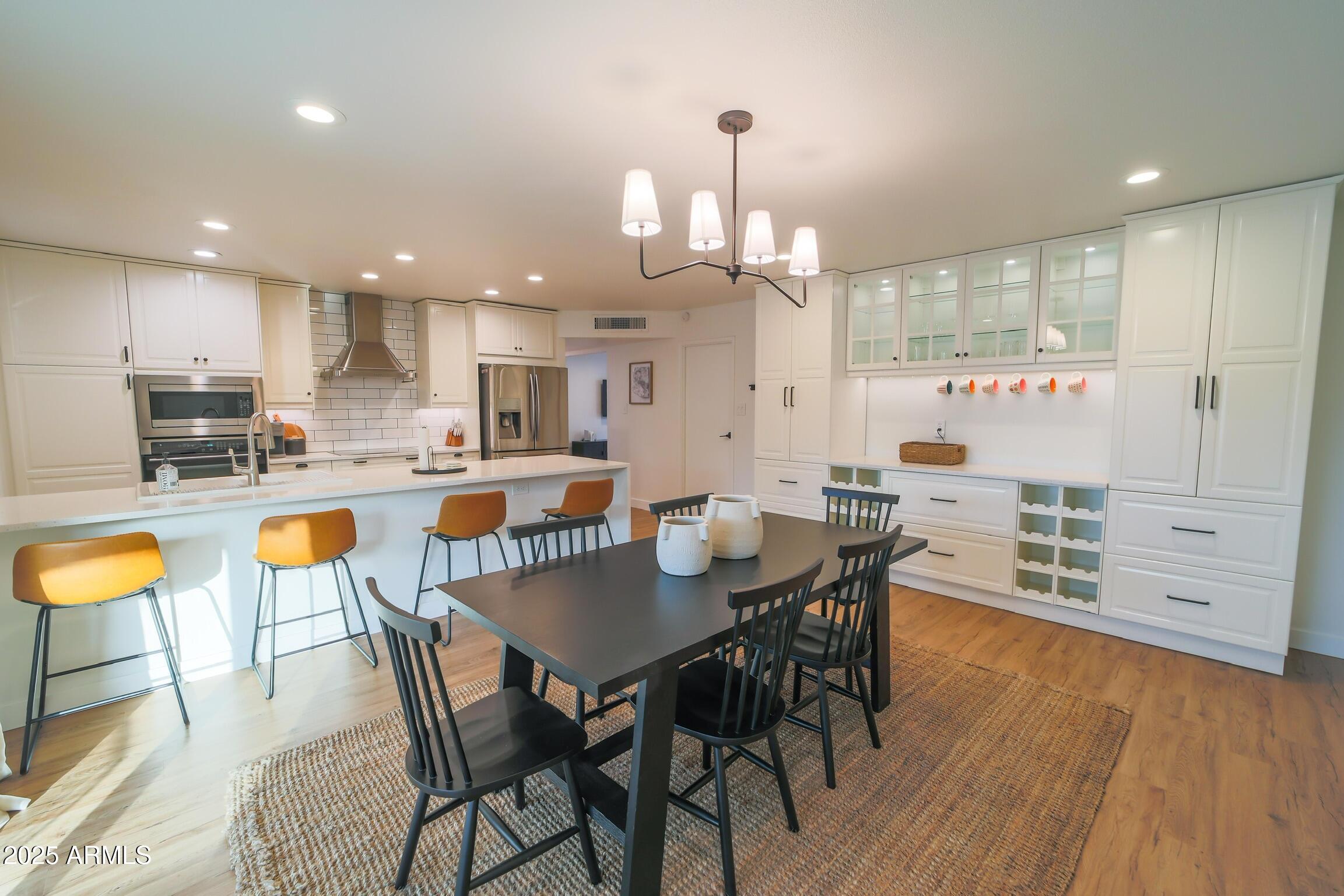 1224 E Alameda Drive