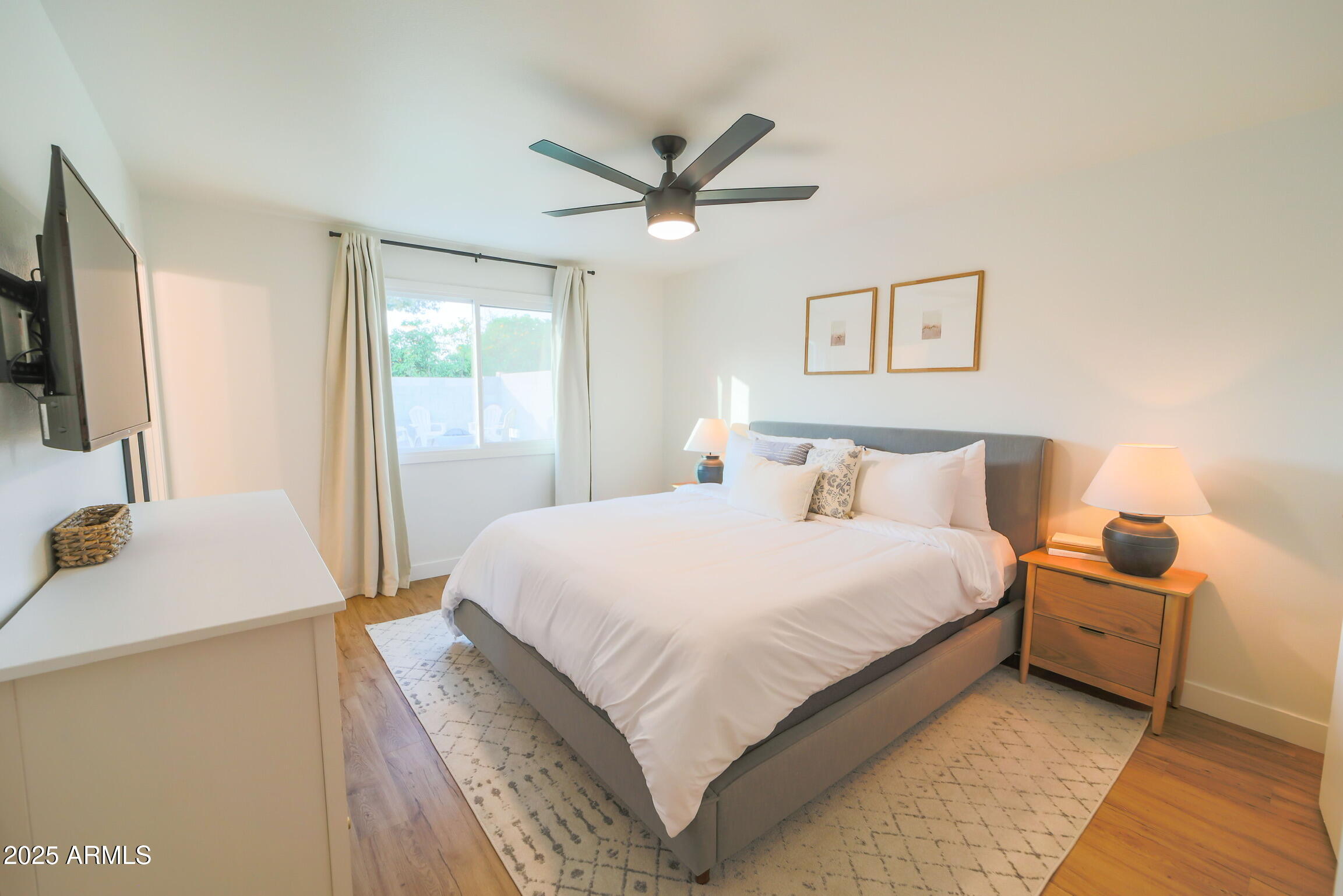 1224 E Alameda Drive