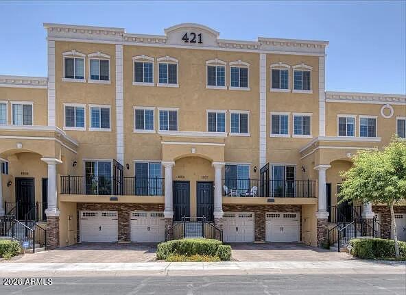 421 W 6th Street 1008