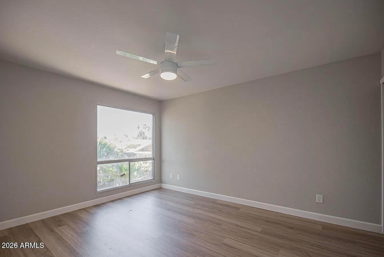 1646 E HERMOSA Drive