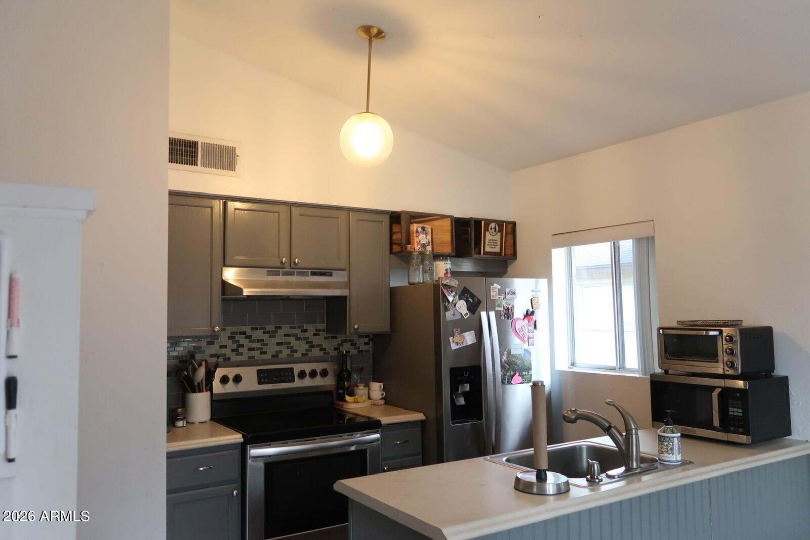 27 W Concorda Drive 103