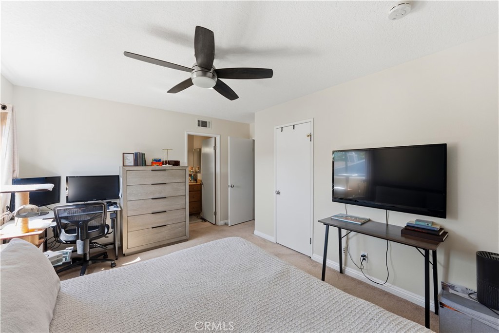 29123 Thousand Oaks C