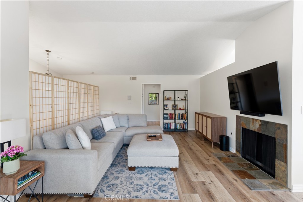 29123 Thousand Oaks C