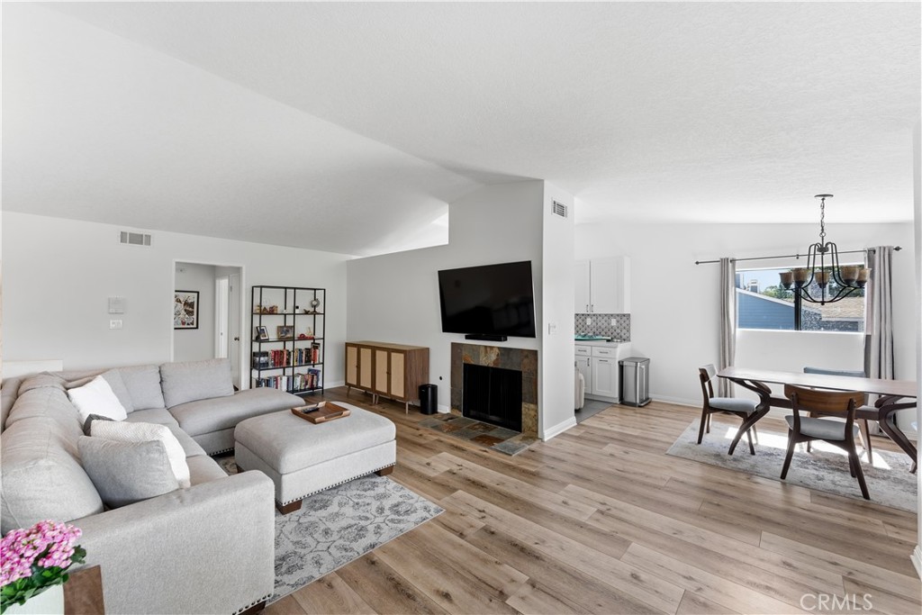29123 Thousand Oaks C