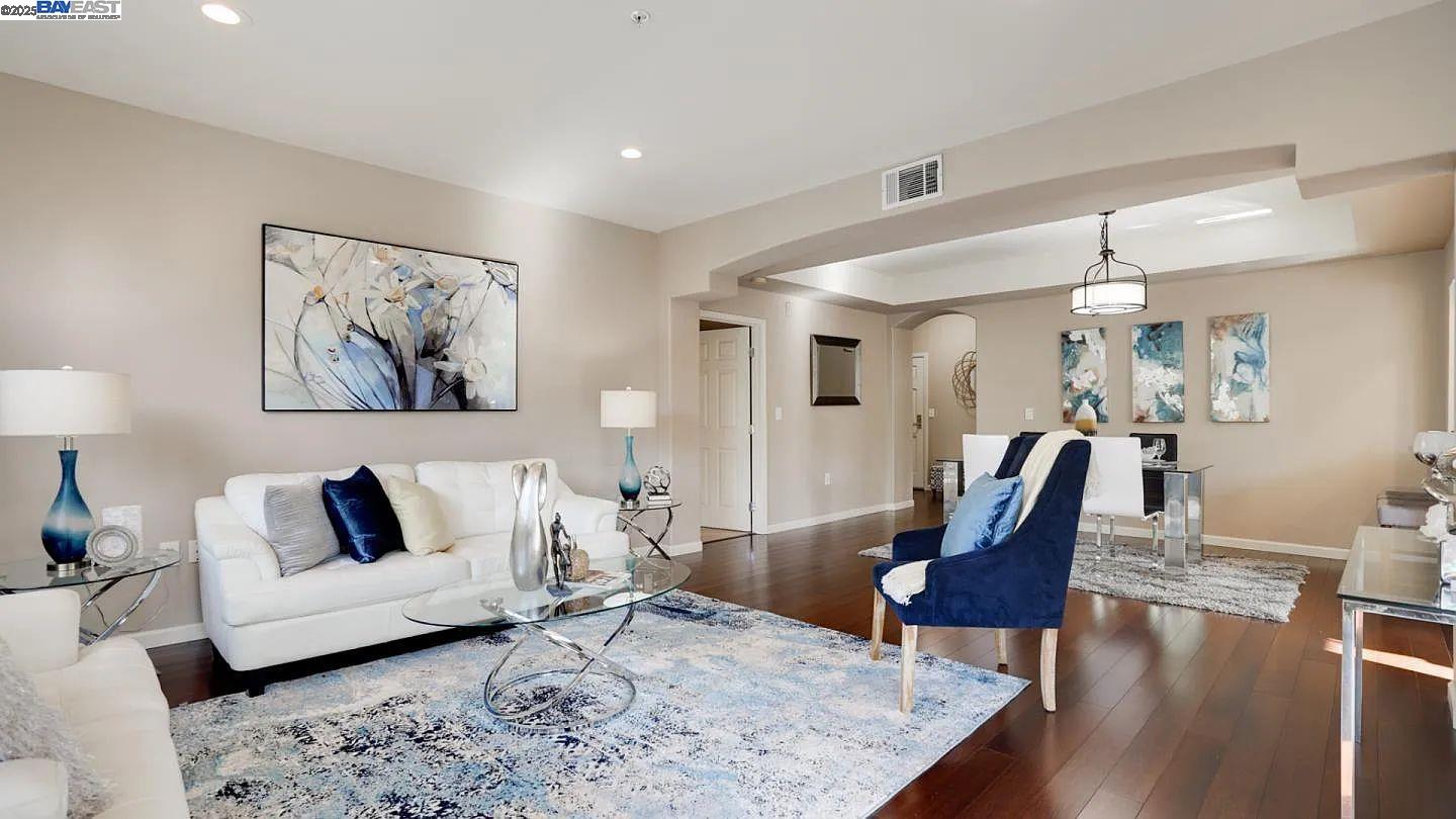 30 E Julian St # 217