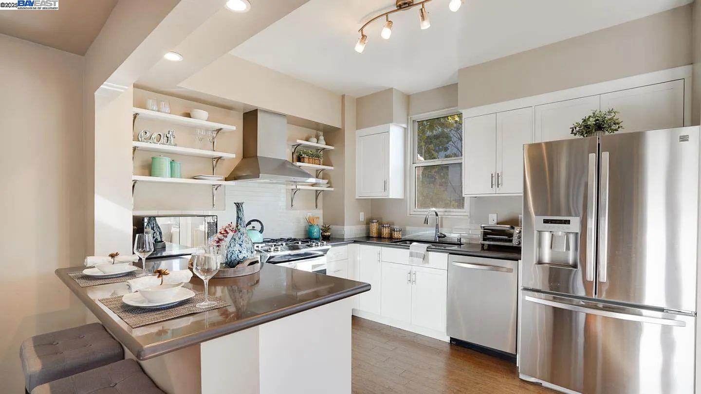 30 E Julian St # 217