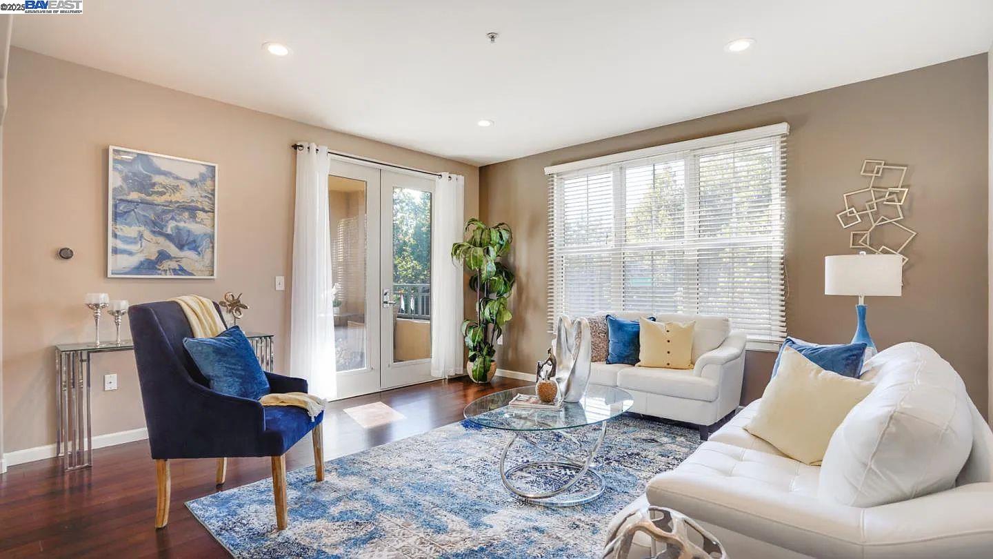30 E Julian St # 217