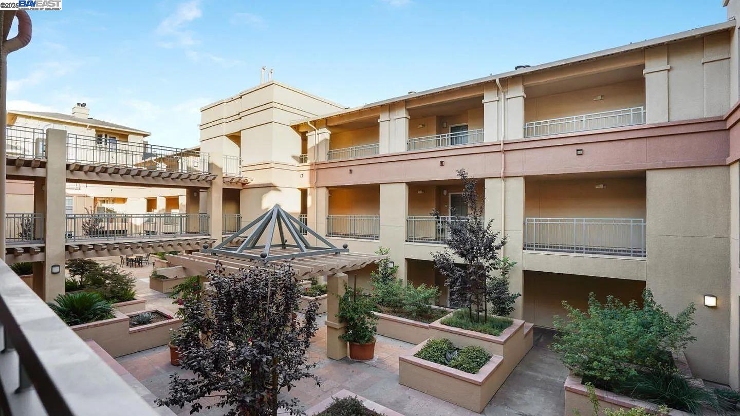 30 E Julian St # 217