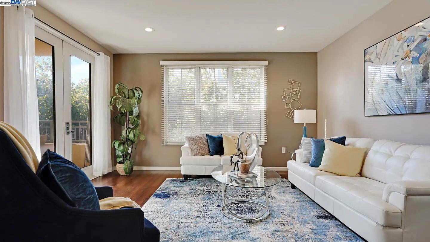 30 E Julian St # 217