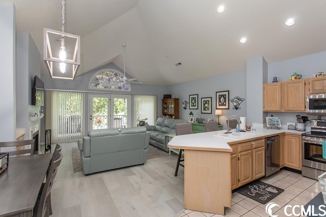 1221 Tidewater Dr. Unit: 822