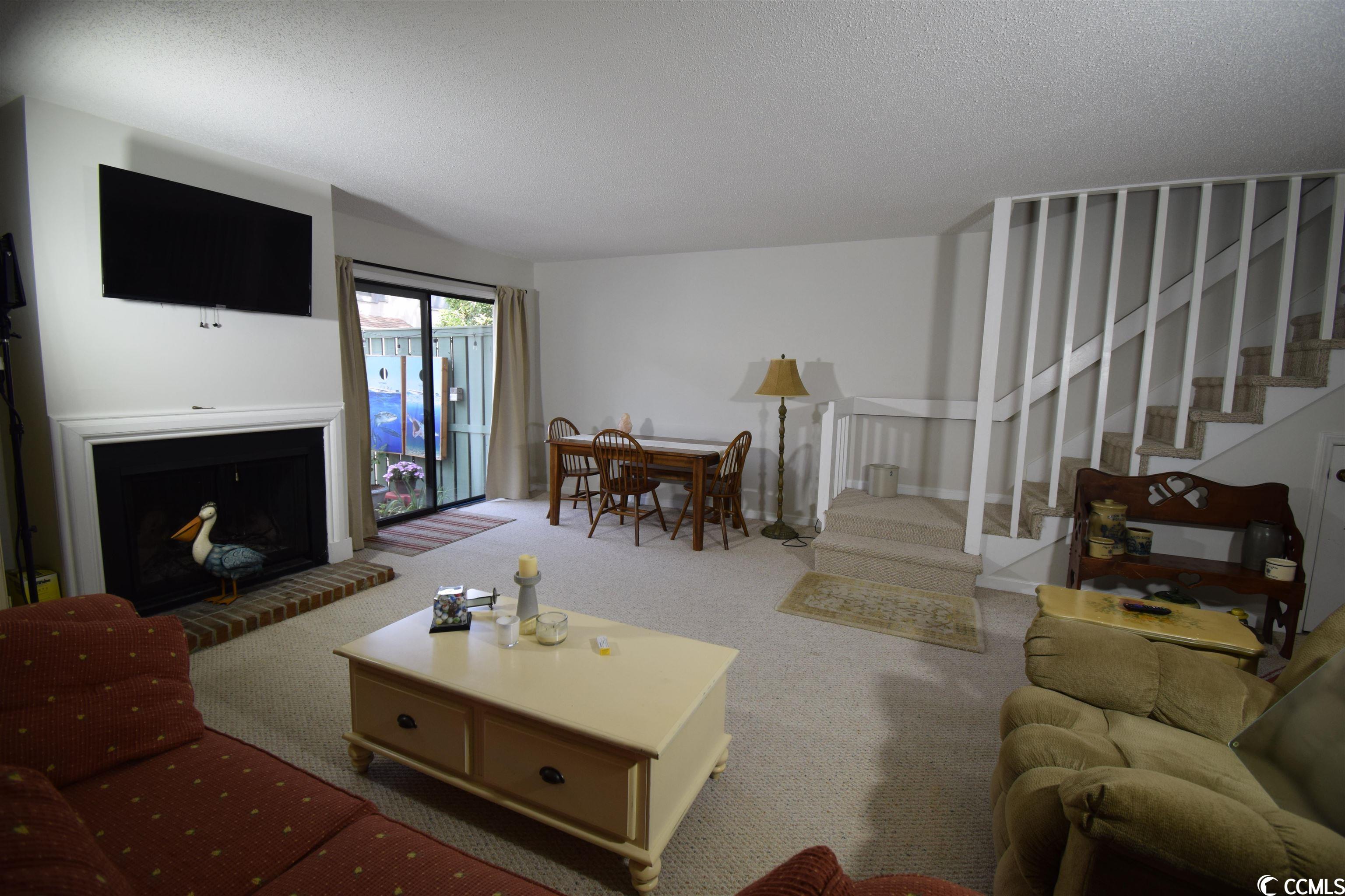 405 77th Ave. N Unit: 10