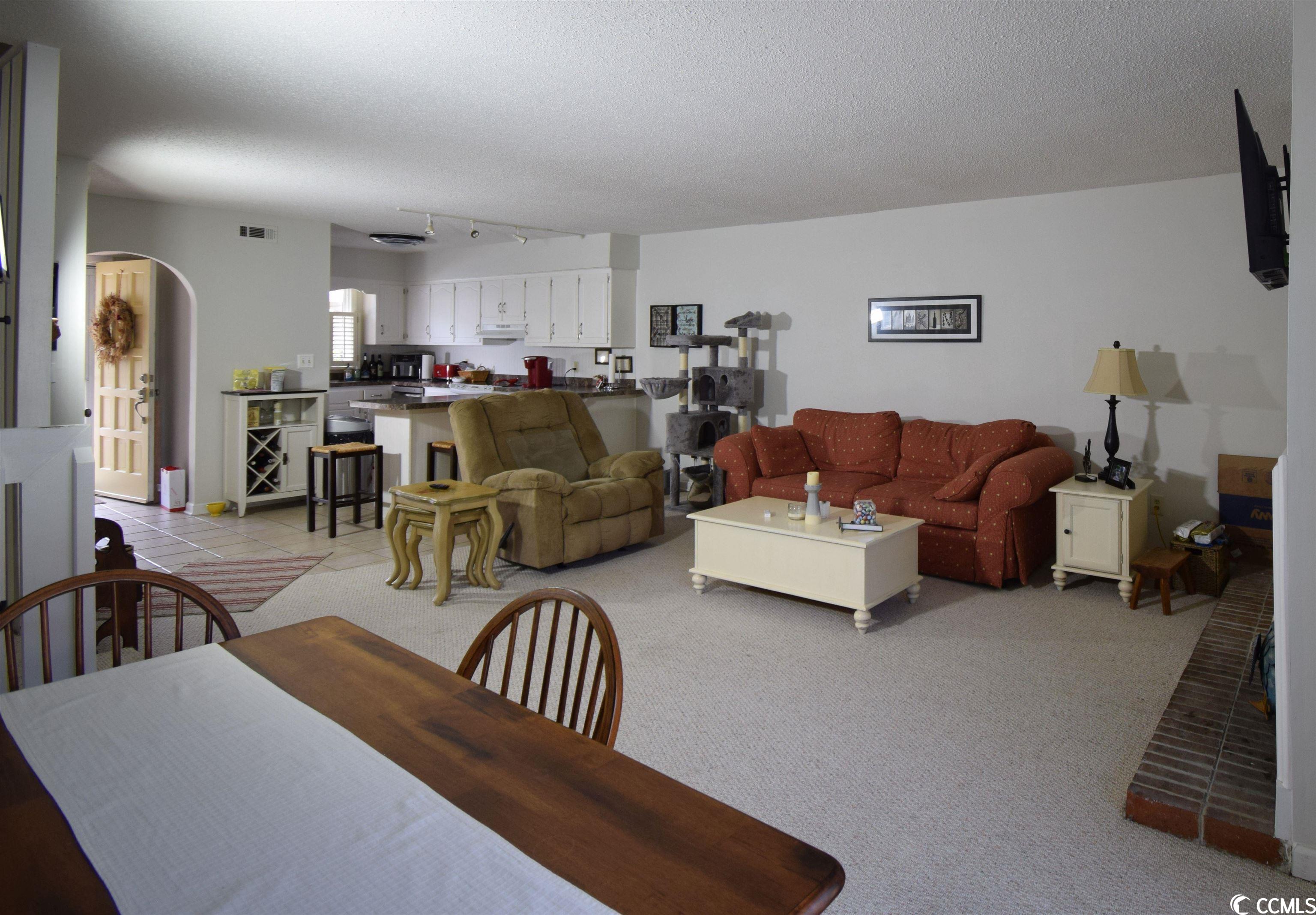 405 77th Ave. N Unit: 10