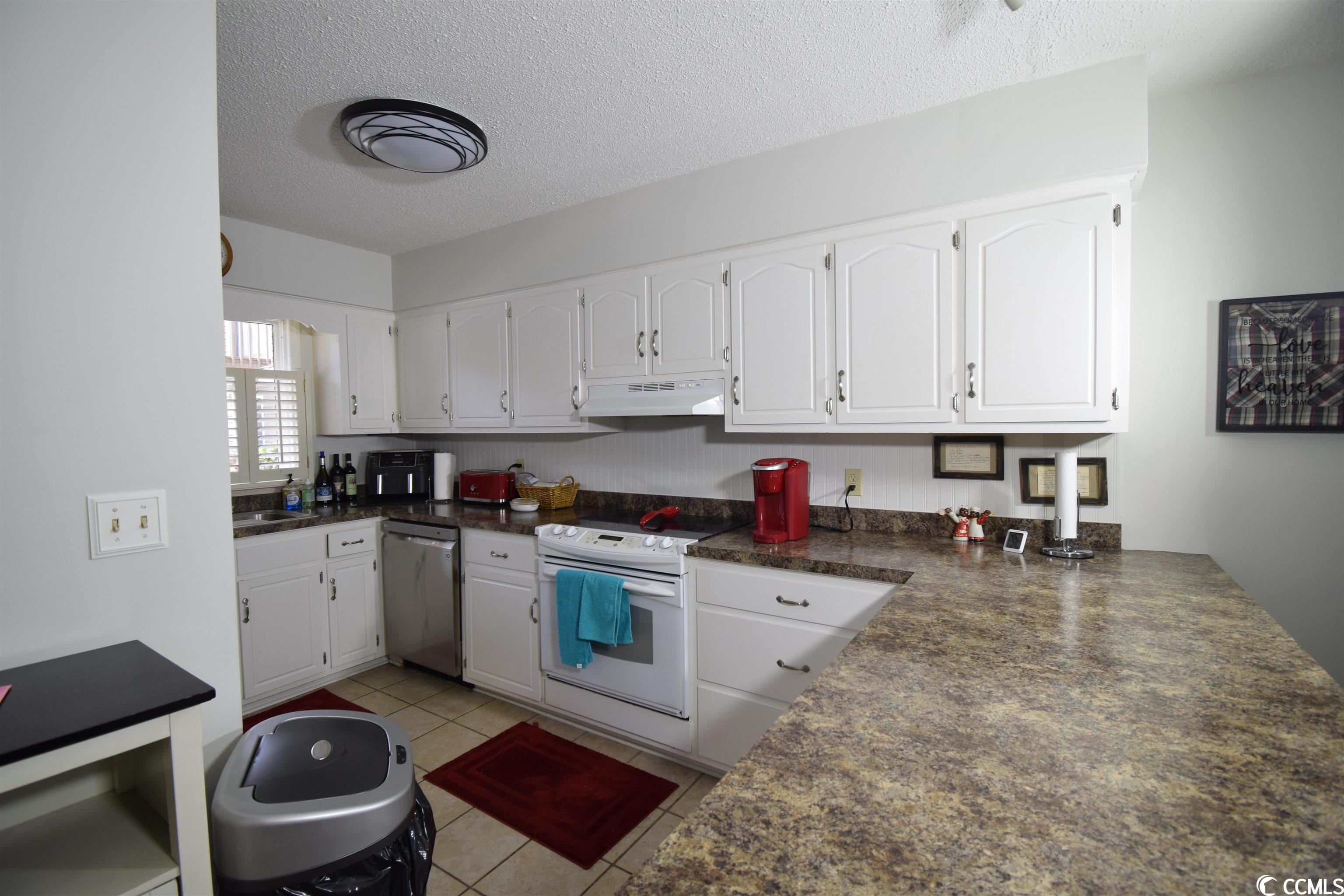 405 77th Ave. N Unit: 10