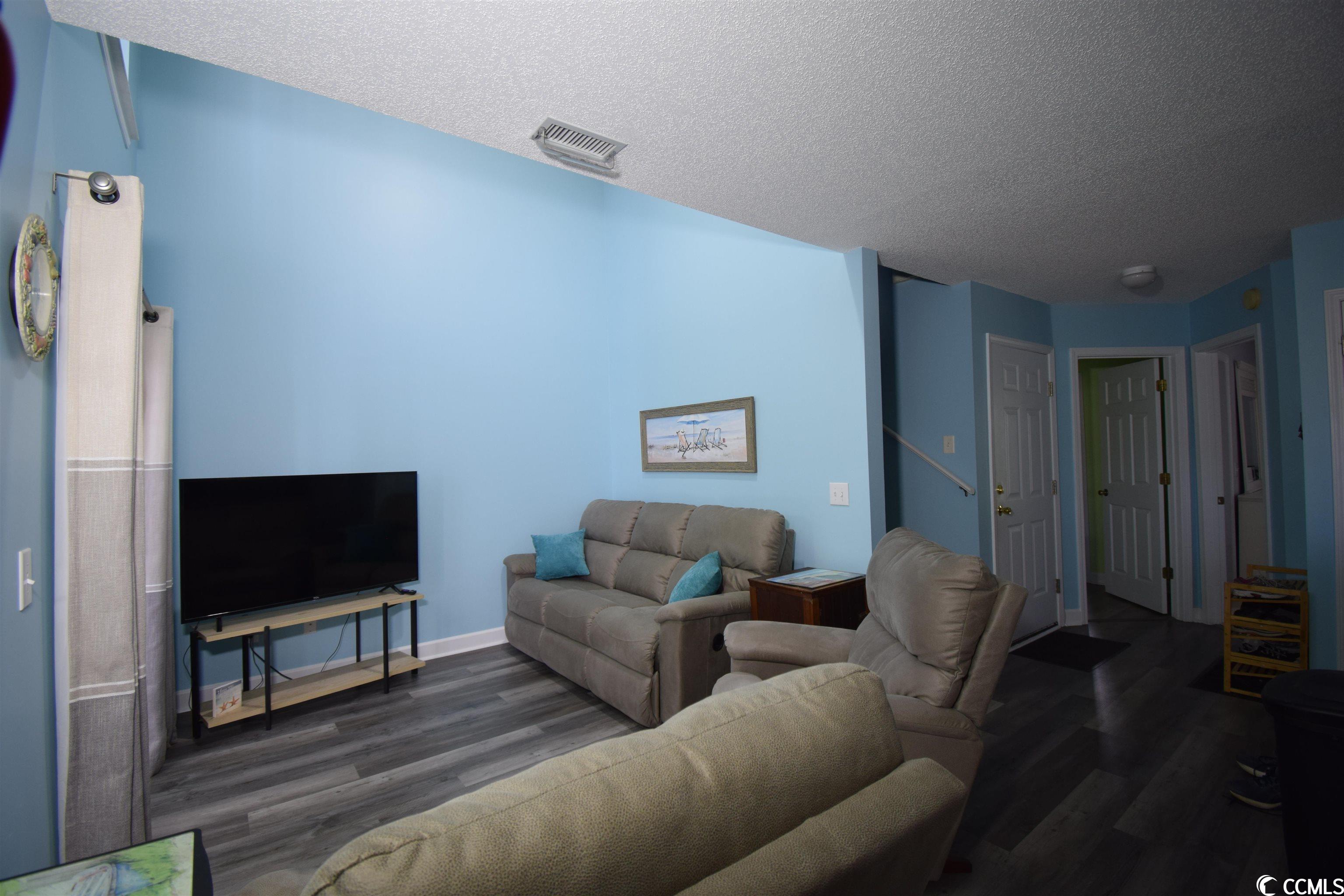 312 S Willow Dr. Unit: 3