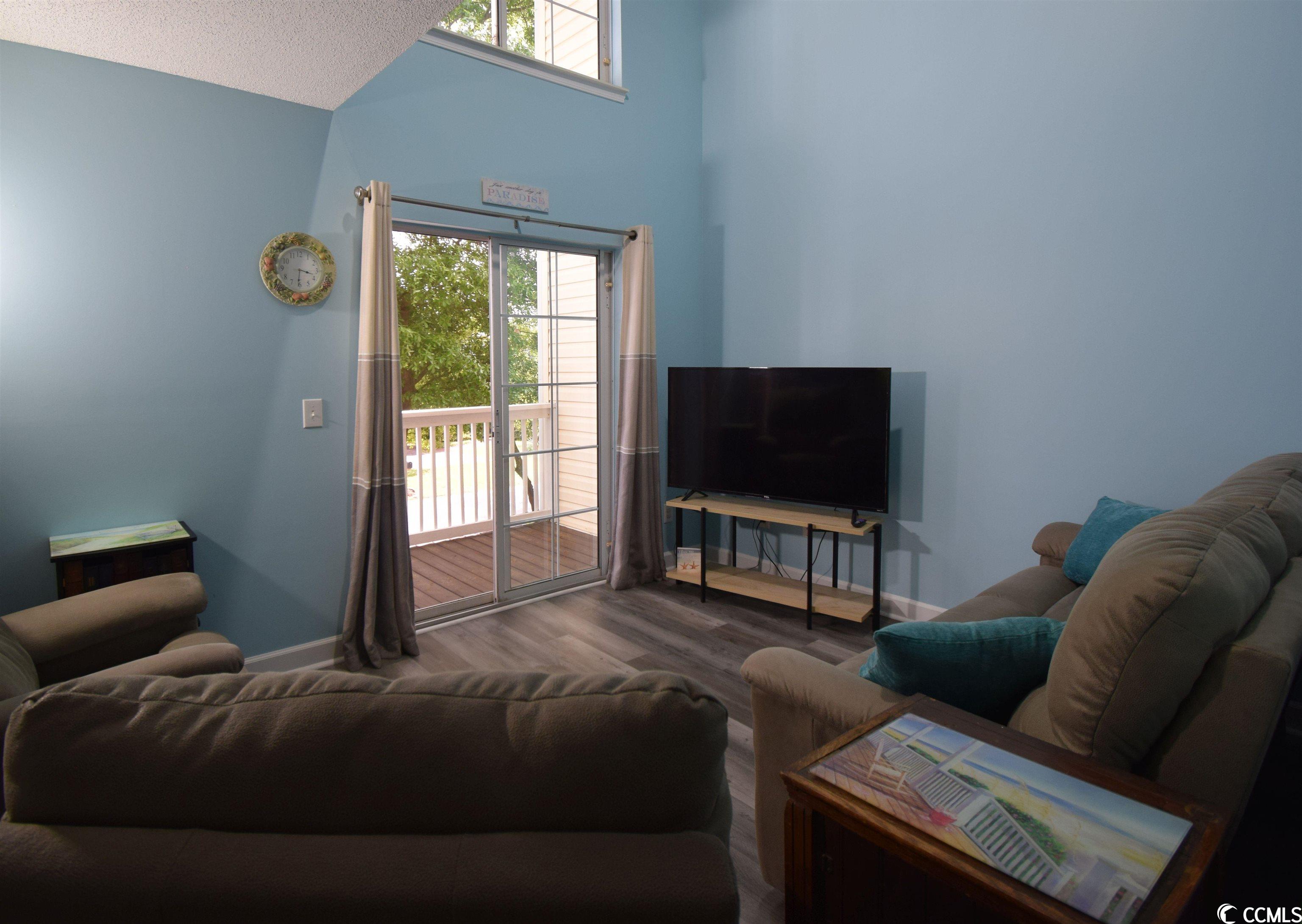 312 S Willow Dr. Unit: 3