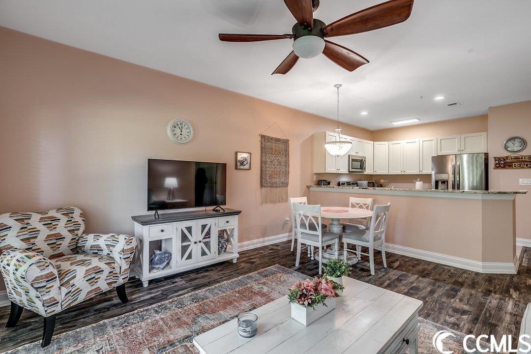 112 Cypress Point Ct. Unit: 105