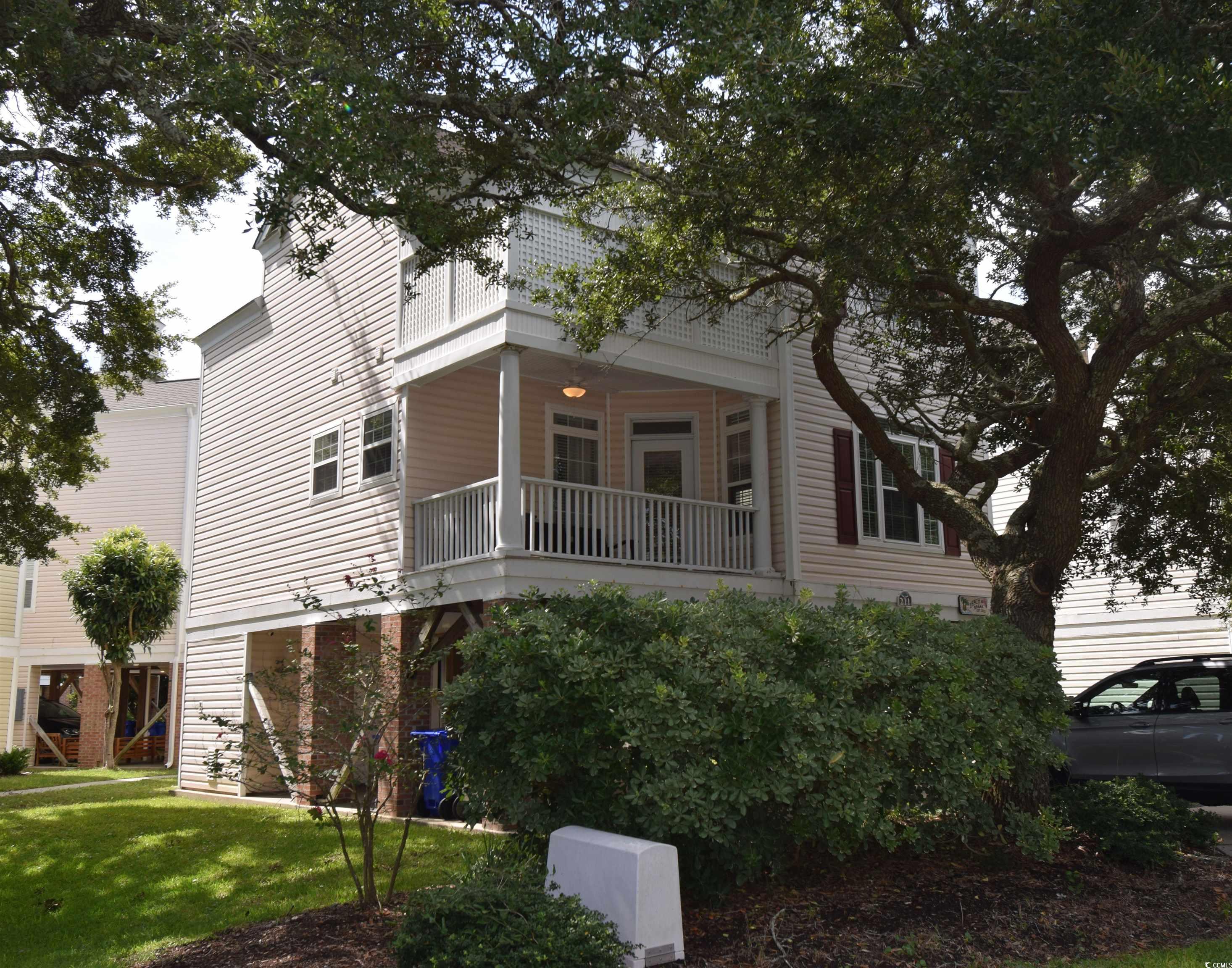 211 5th Ave. N