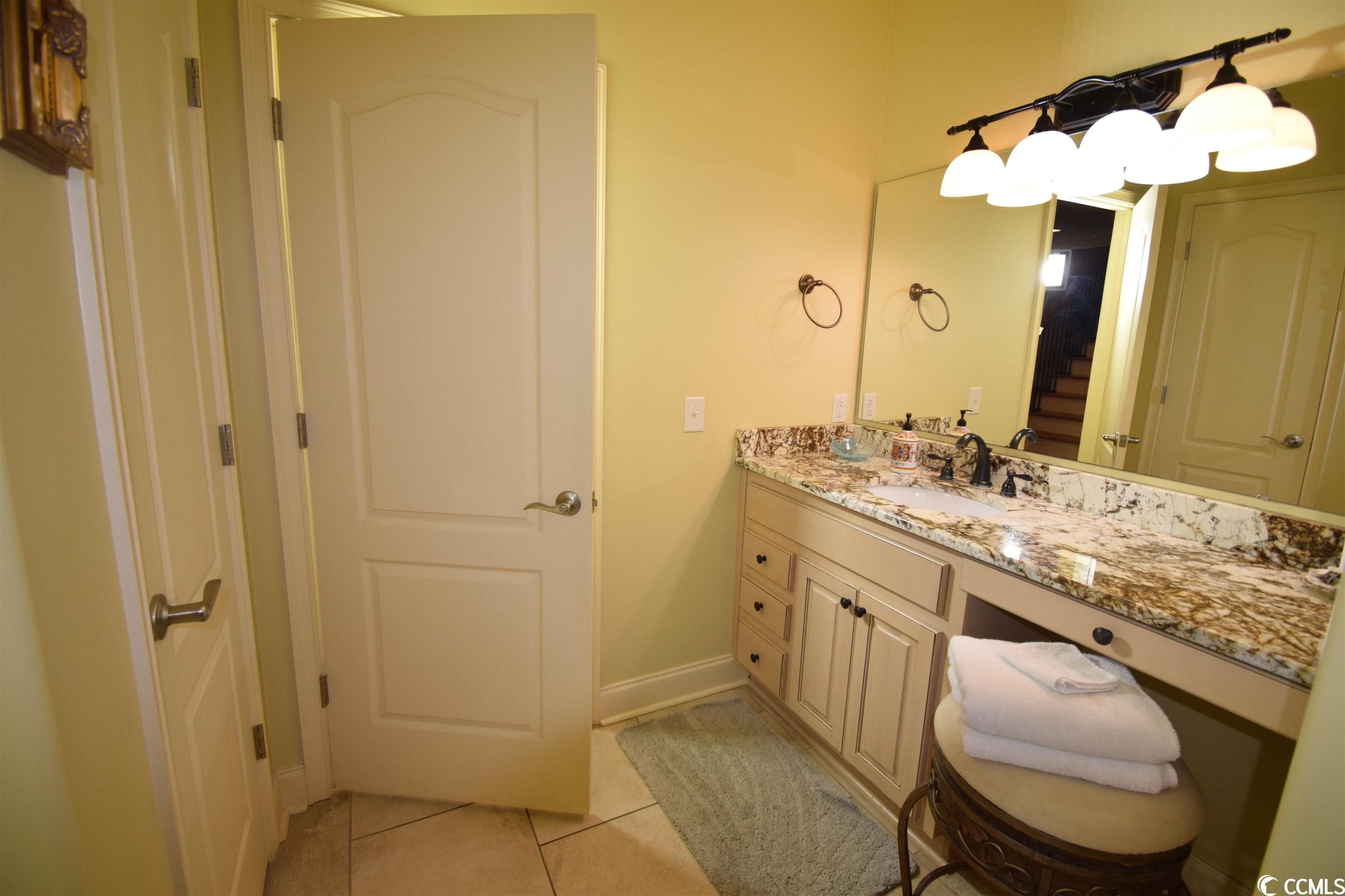 6001 S Kings Highway