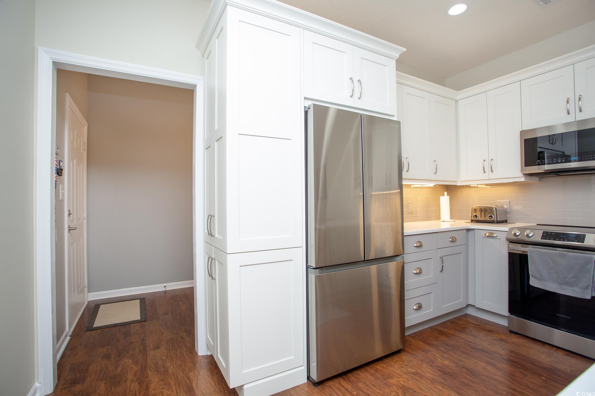 200 Wild Rye Pl. Unit: 1404