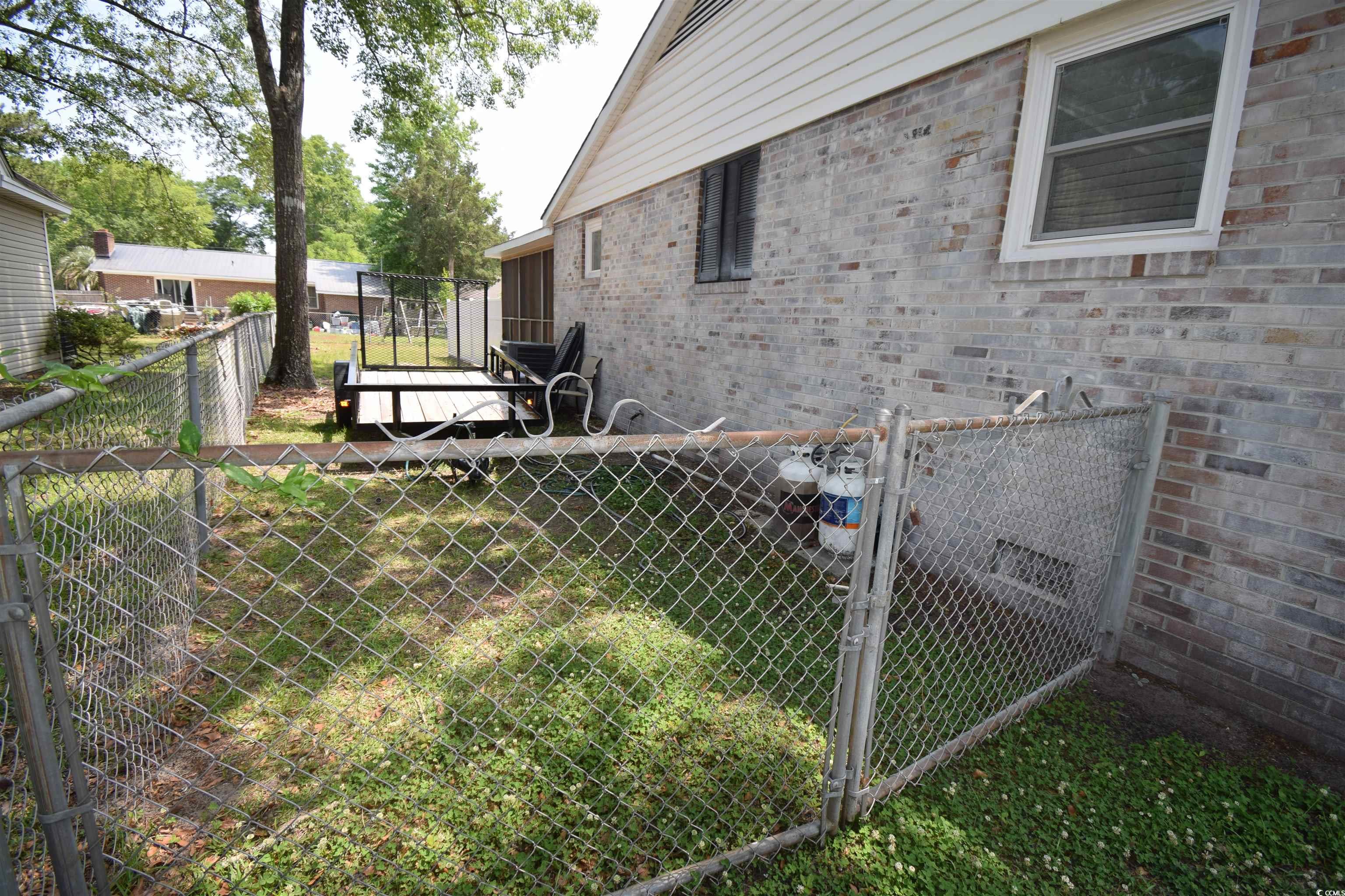 1021 S Poplar Dr.
