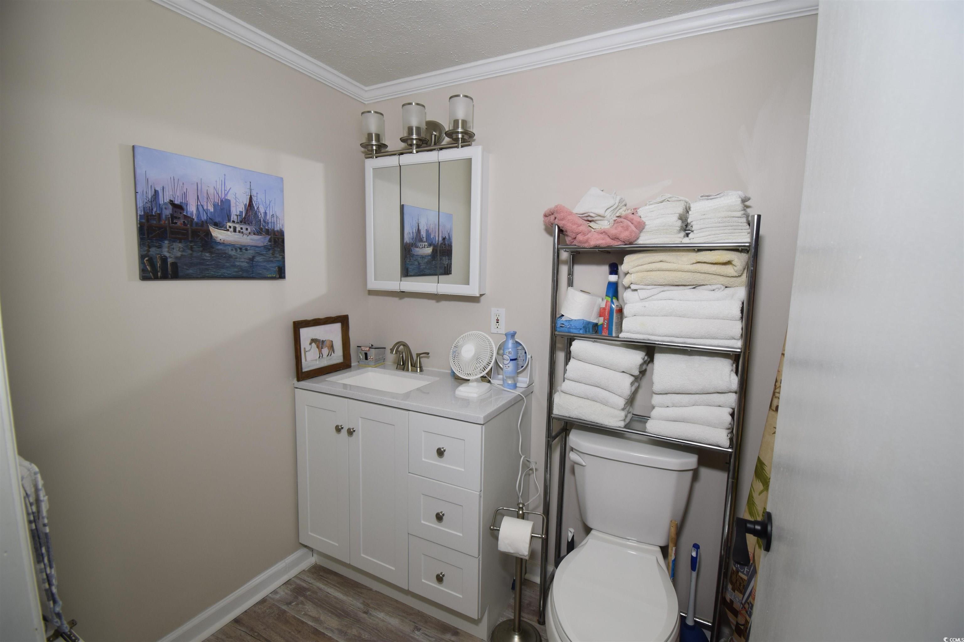 1021 S Poplar Dr.