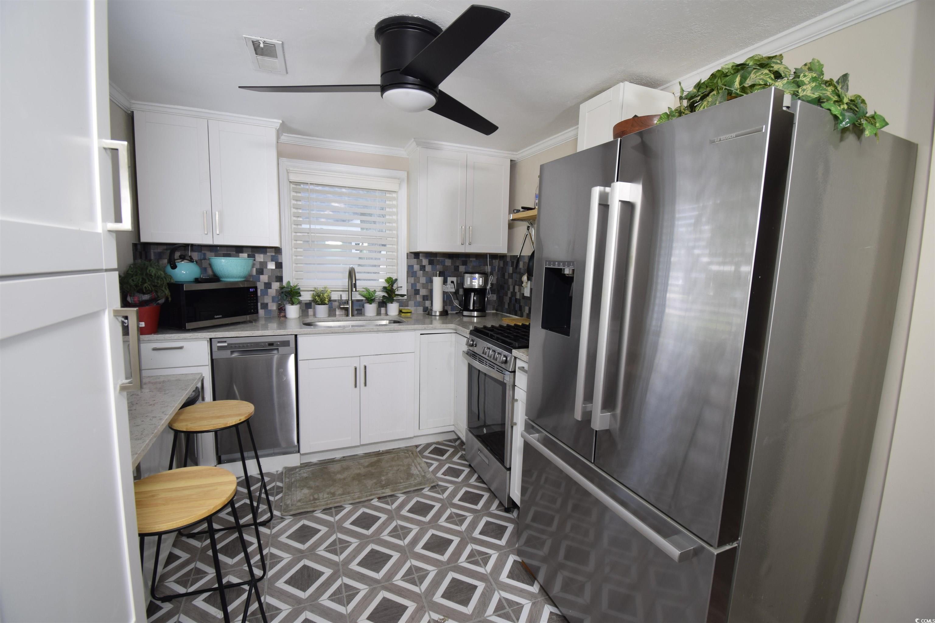 1021 S Poplar Dr.
