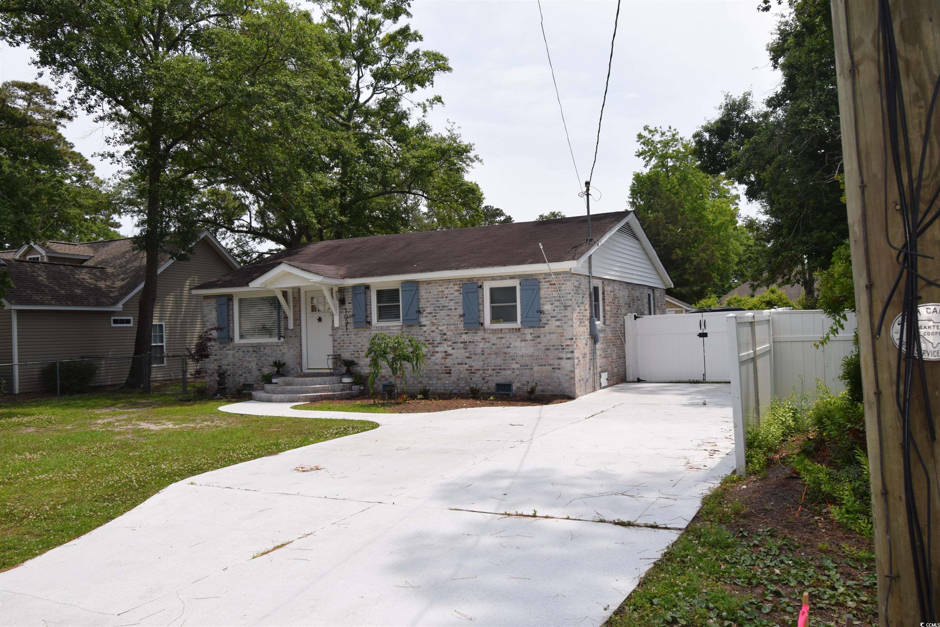 1021 S Poplar Dr.
