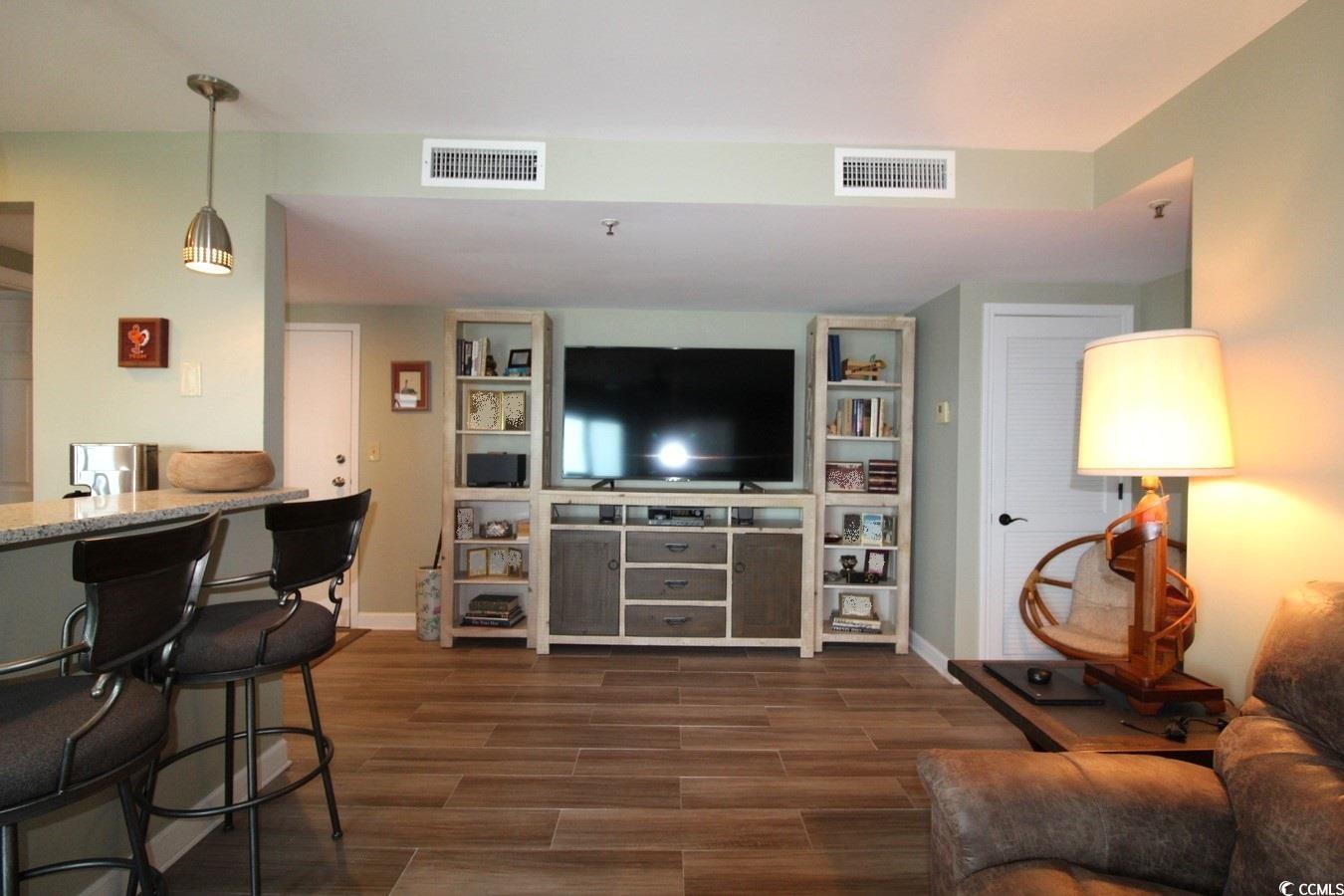 5905 S Kings Hwy. Unit: 1811