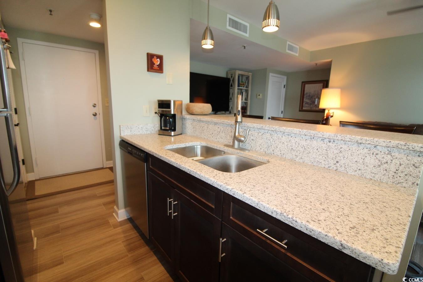 5905 S Kings Hwy. Unit: 1811