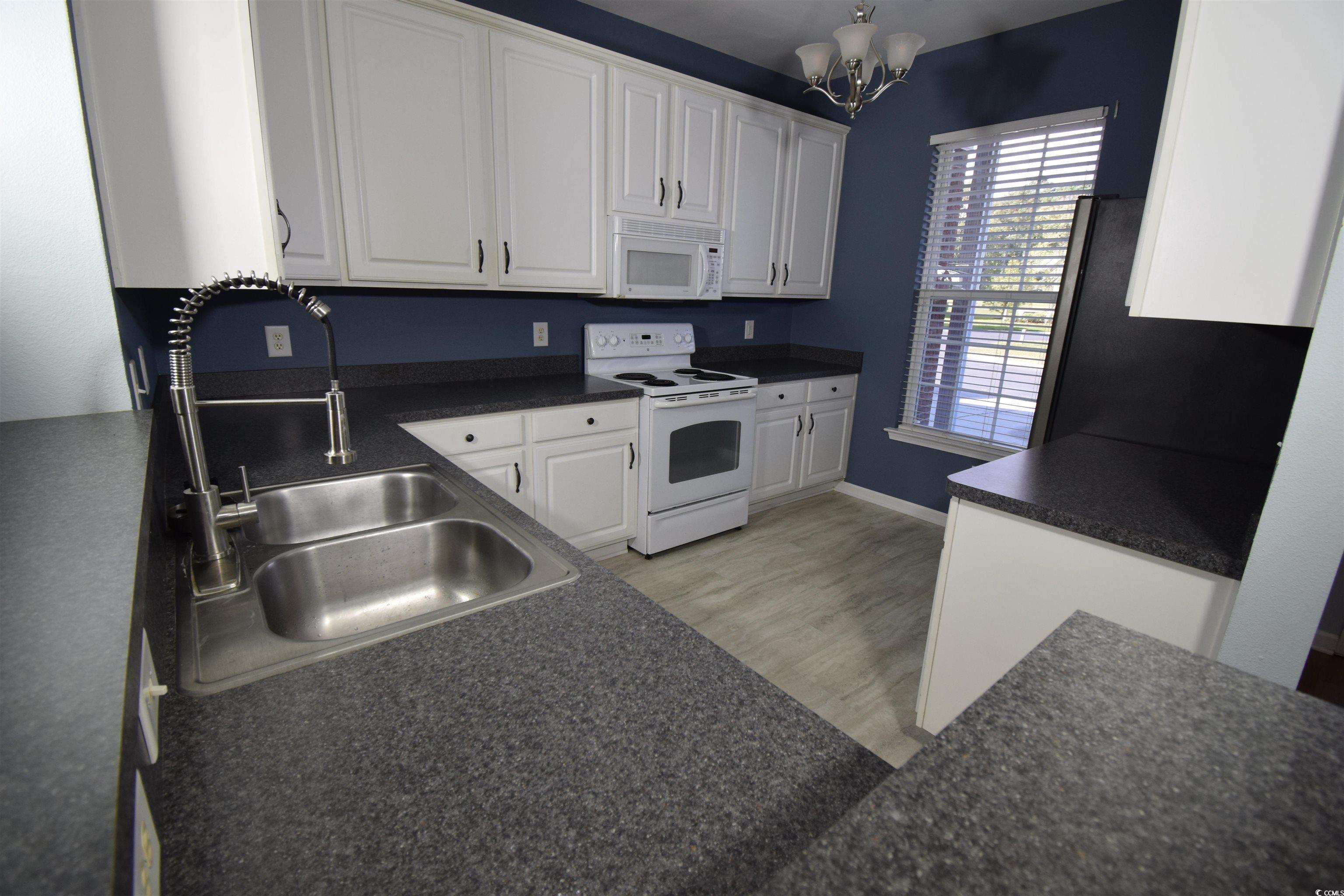 281 Connemara Dr. Unit: B