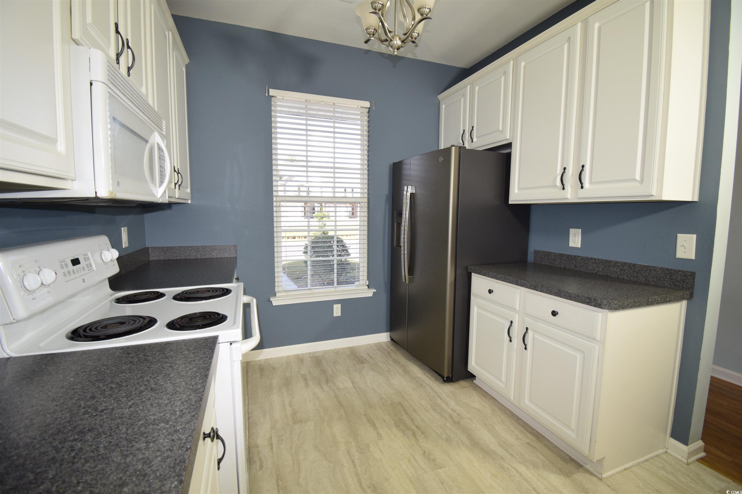 281 Connemara Dr. Unit: B