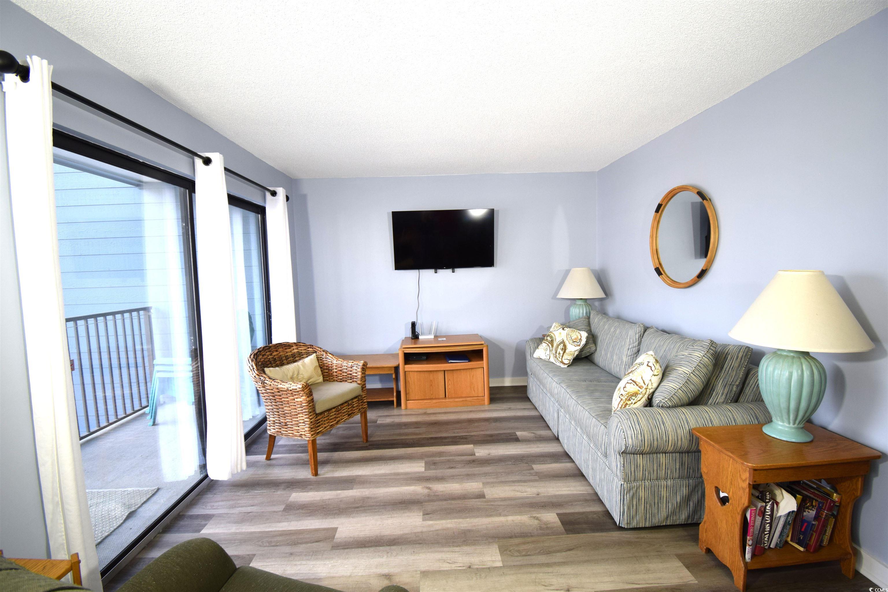 5905 South Kings Hwy. Unit: 211 B