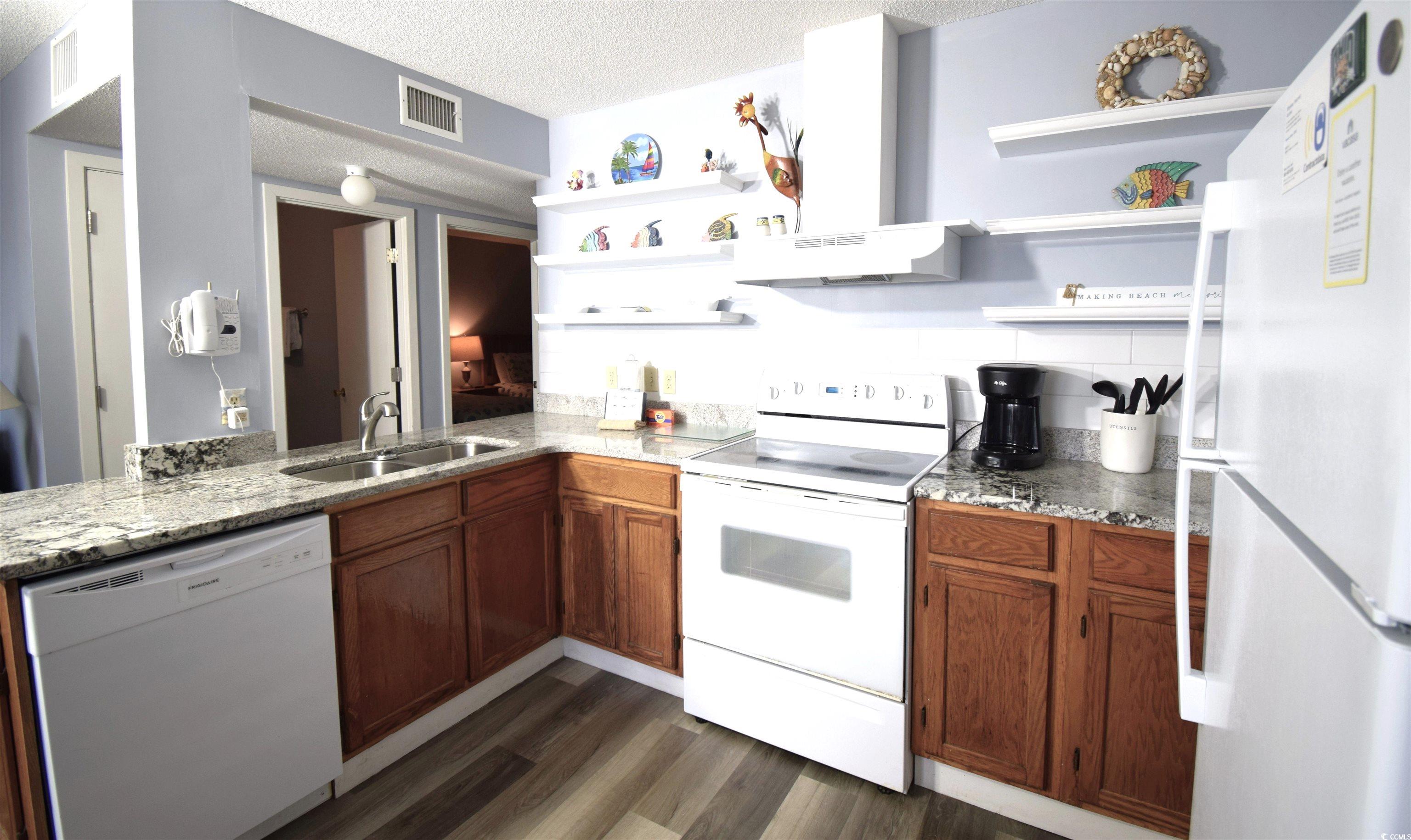 5905 South Kings Hwy. Unit: 211 B