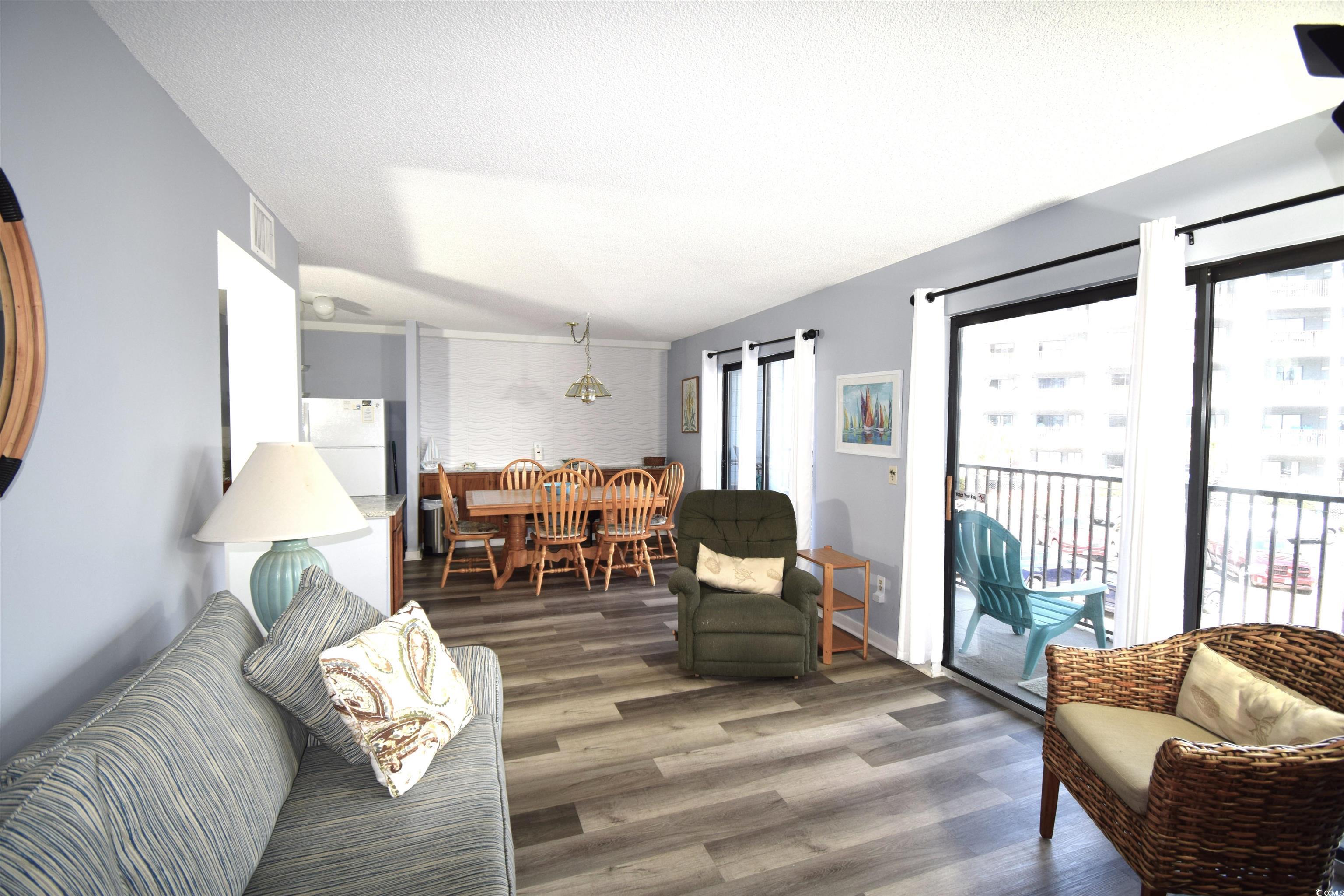 5905 South Kings Hwy. Unit: 211 B